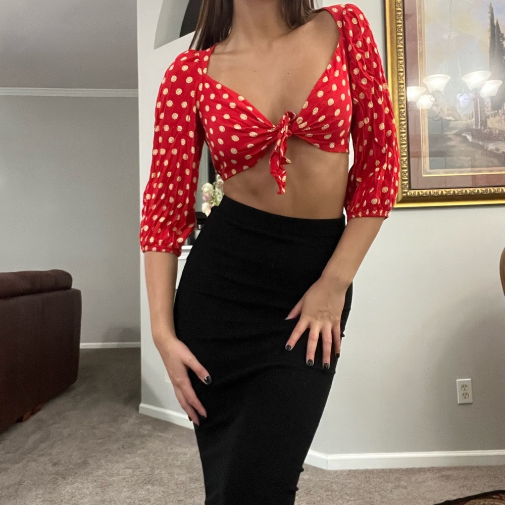 EUC Red and Orange Floral Front Tie Daisy Duke Bra Crop Top